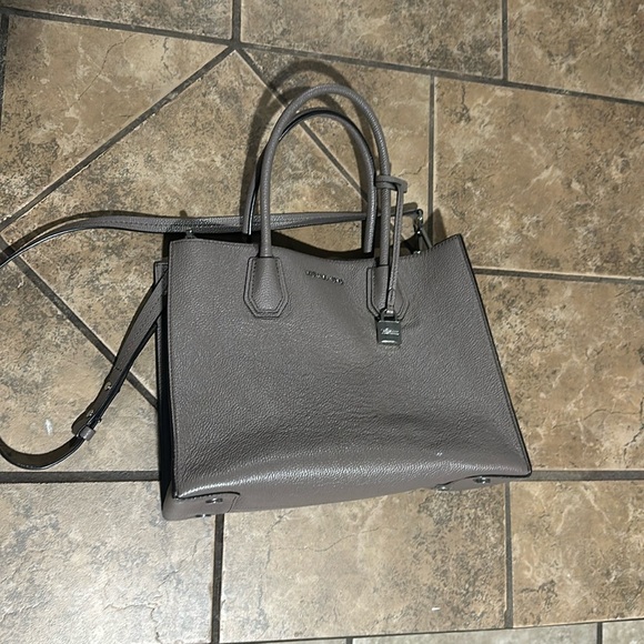 Michael Kors Tote Purse Crossbody - Picture 1 of 5